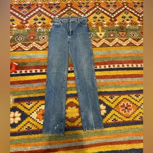 Vintage Wrangler Cowboy/cowgirl Cut 13mwz style high rise size 11/ 28” waist